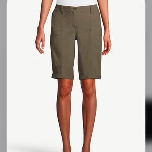 NWT Chico’s Ultimate Fit Bermuda